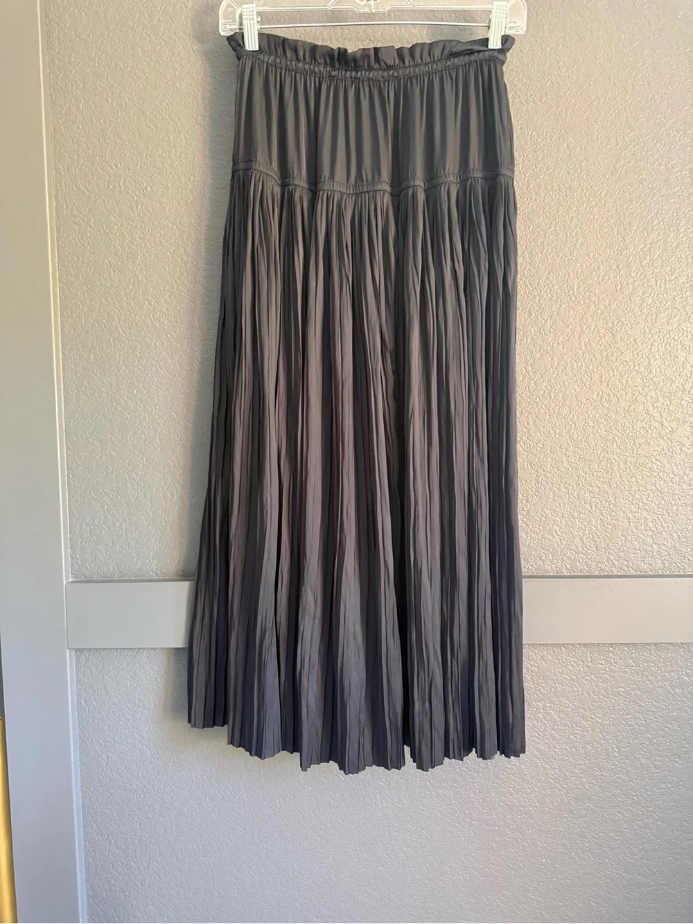 ULLA JOHNSON • Victoria navy pleated midi skirt - size 0 - Picture 10 of 10